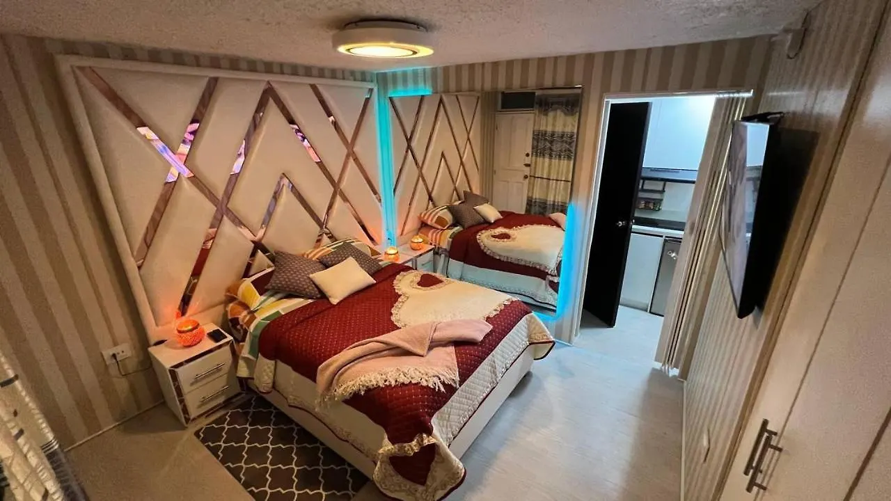 Hotel Gold House Oro Quito